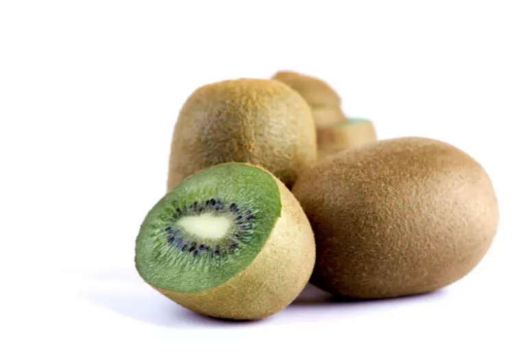 le kiwi riche en vitamine c, contre l’anémie