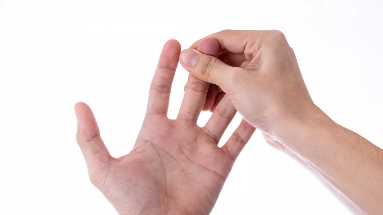 les remèdes de grand-mère pour soulager la douleur de l’arthrose des doigts